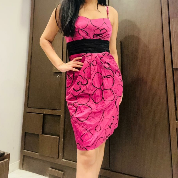 Pink and black thick satin dress - Picture 3 of 5